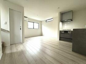 埼玉県川口市西青木３丁目