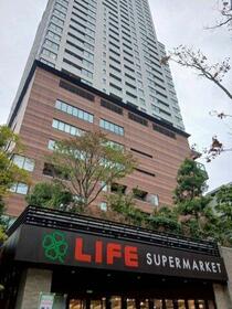 クロスエアタワー