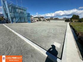 山梨県中央市西花輪