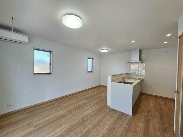 detached 埼玉県蓮田市大字貝塚
地図を見る