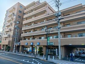 ビューネ梅島駅前