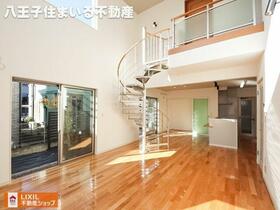 東京都八王子市元八王子町２丁目