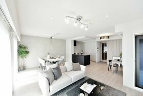 ローレル・トアスクエア