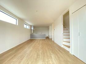 埼玉県川口市西青木４丁目