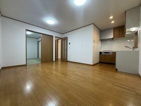 埼玉県草加市中根３丁目