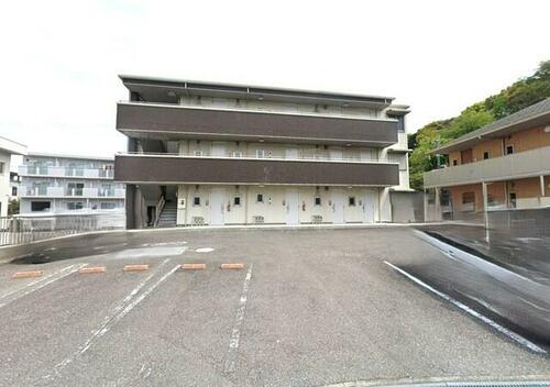 apartment 高知県高知市鵜来巣