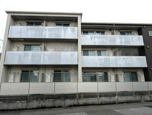 apartment 高知県高知市鵜来巣