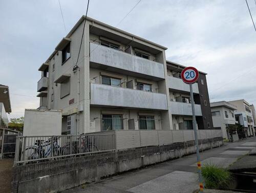 apartment 高知県高知市鵜来巣