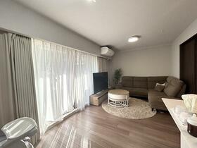 ローレルスクエアOSAKA LINK