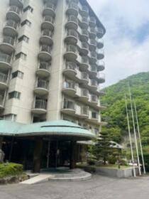 新樺川荘