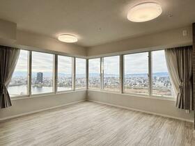 レジデンス梅田ローレルタワー　３月リフォーム完成　