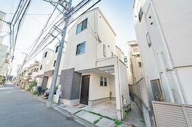 東京都新宿区北新宿３丁目