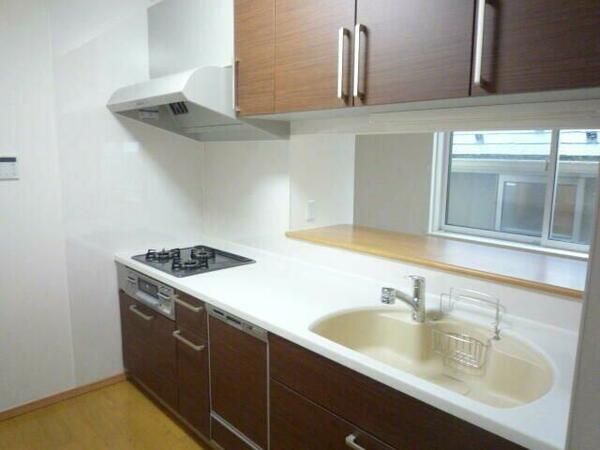 detached 東京都品川区旗の台１丁目

地図を見る