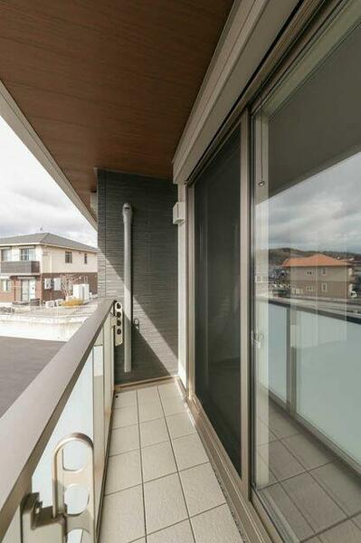 室内：バルコニー