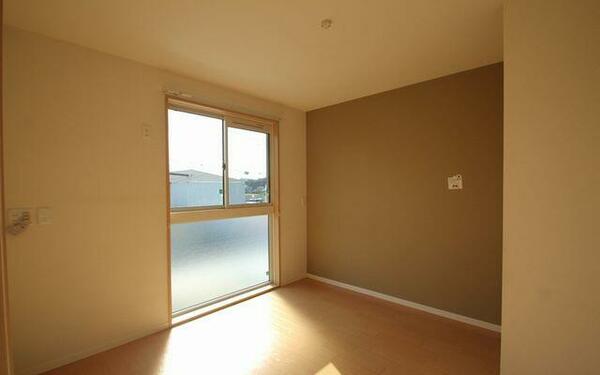 apartment 埼玉県三郷市早稲田８丁目
地図を見る