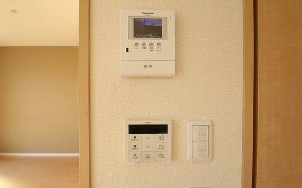 apartment 埼玉県三郷市早稲田８丁目
地図を見る