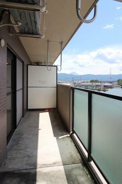 バルコニー・ベランダ：バルコニー