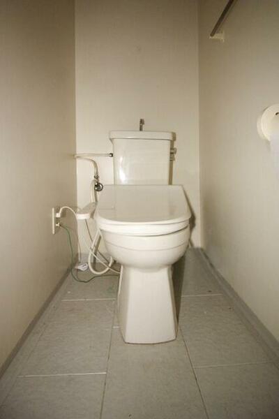 トイレ：トイレ温水洗浄便座