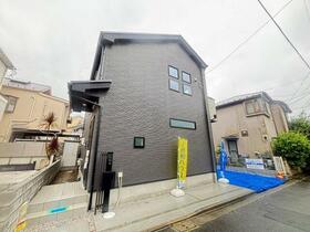 東京都三鷹市中原４丁目