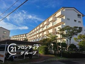 研究学園６団地　５３０号棟
