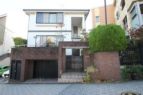 神奈川県横浜市青葉区あざみ野１丁目