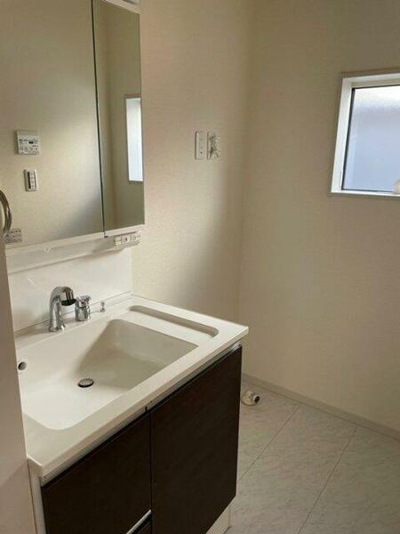 detached 東京都西東京市泉町１丁目

地図を見る