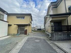 福岡県福岡市早良区野芥１丁目