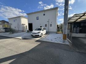 福岡県糸島市波多江駅南２丁目