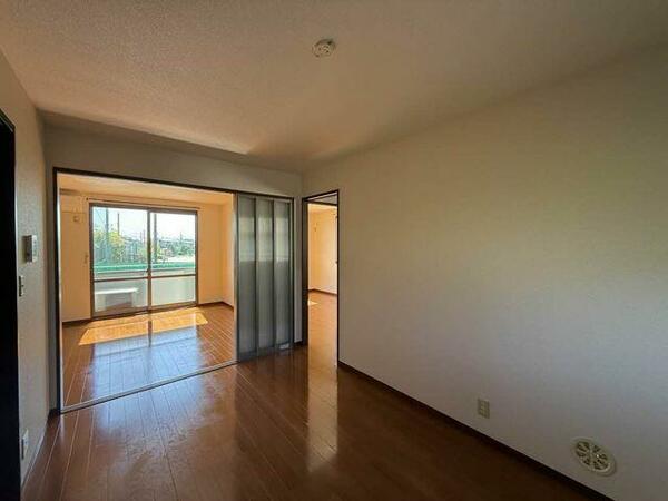 apartment 埼玉県比企郡川島町大字中山
地図を見る