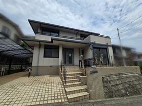 兵庫県川西市萩原台西１丁目