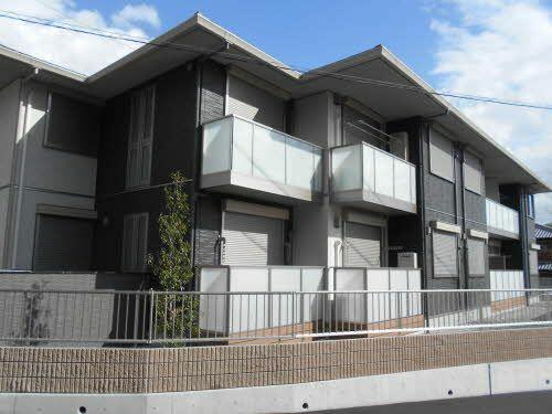 北条町駅より徒歩9分 築8年3ヶ月 3階建の賃貸物件