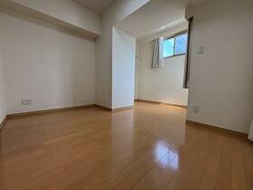 フェミネンス御所西