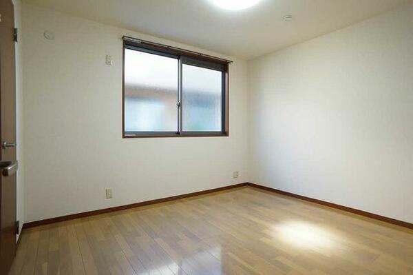 apartment 埼玉県比企郡嵐山町大字平澤
地図を見る