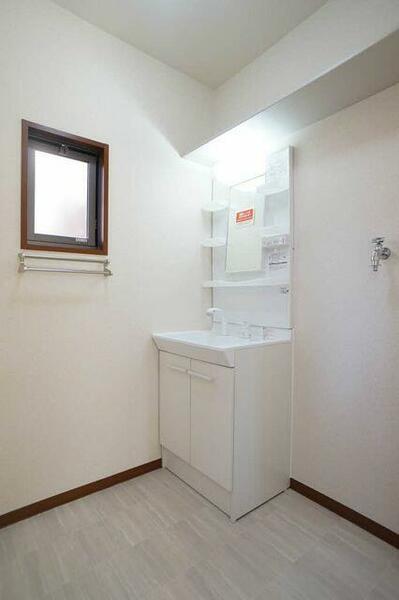 apartment 埼玉県比企郡嵐山町大字平澤
地図を見る