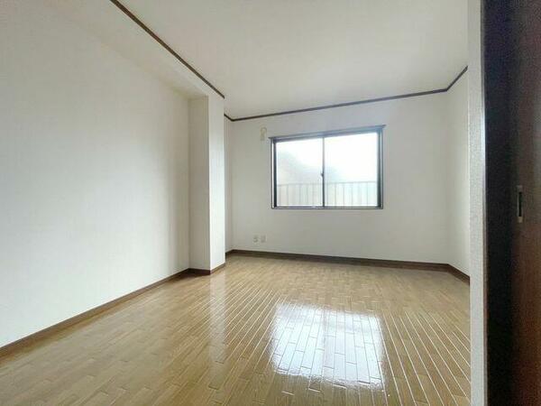 detached 東京都福生市南田園１丁目

地図を見る