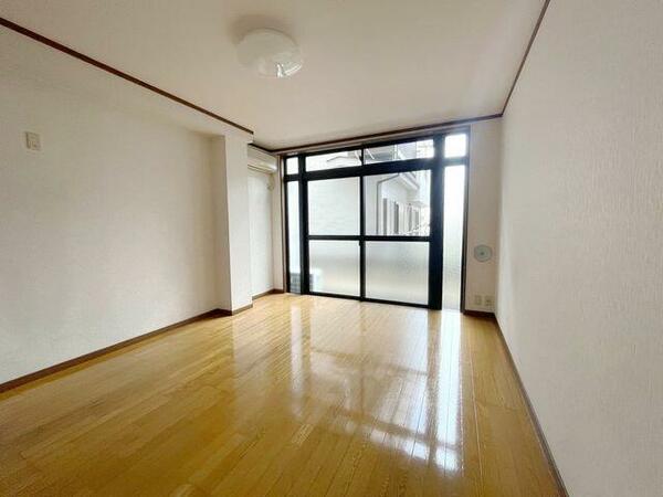 detached 東京都福生市南田園１丁目

地図を見る