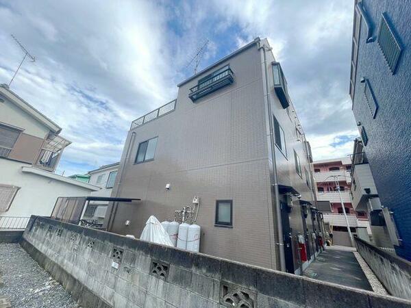 detached 東京都福生市南田園１丁目

地図を見る