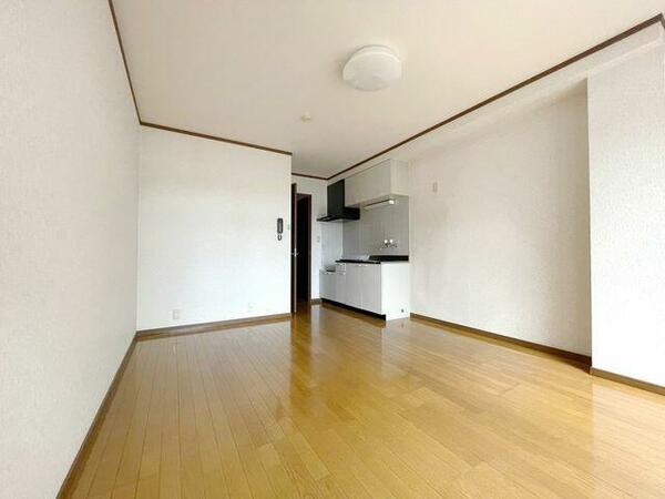 detached 東京都福生市南田園１丁目

地図を見る