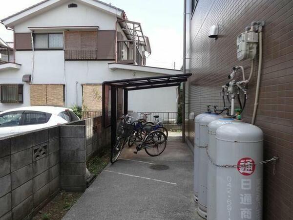 detached 東京都福生市南田園１丁目

地図を見る