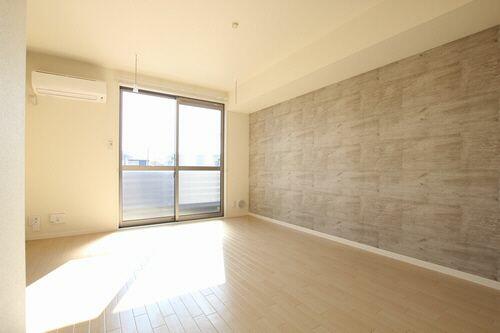 apartment 埼玉県日高市大字中鹿山
地図を見る