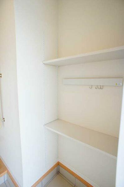 apartment 埼玉県三郷市駒形
地図を見る