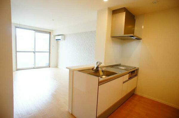 apartment 埼玉県三郷市駒形
地図を見る