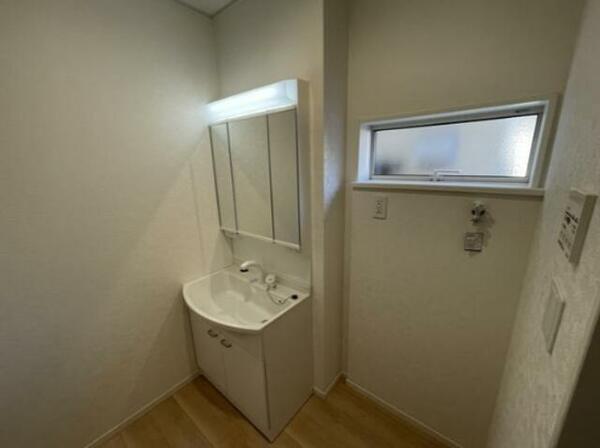 detached 埼玉県狭山市鵜ノ木

地図を見る