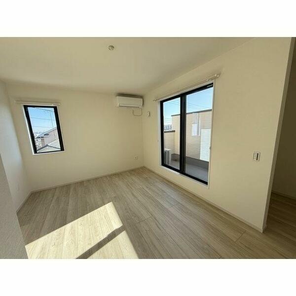 detached 東京都日野市三沢５丁目

地図を見る