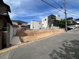 兵庫県川西市萩原台西３丁目