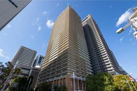 ローレルタワー難波