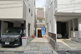 東京都世田谷区深沢３丁目