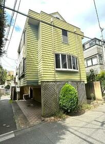 東京都港区南麻布４丁目