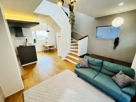 千葉県市川市稲荷木１丁目