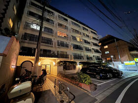 秀和目黒レジデンス